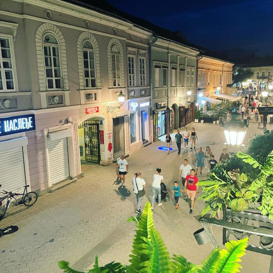 Ferienwohnung Lux Dabich Novi Sad Exterior foto